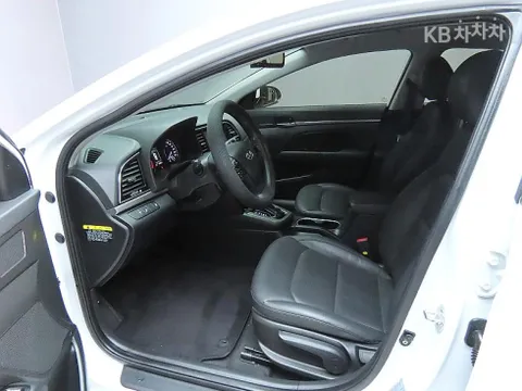 Hyundai Elantra (Avante)