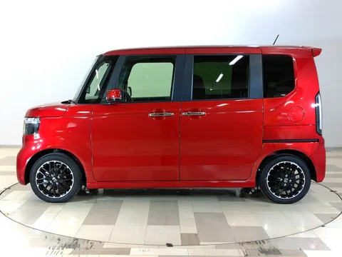 Honda N-BOX Custom