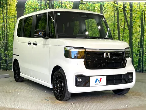Honda N-BOX Custom