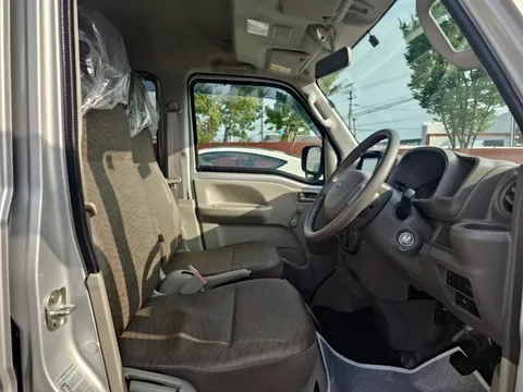 Mitsubishi Minicab Van