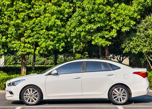 Hyundai Mistra