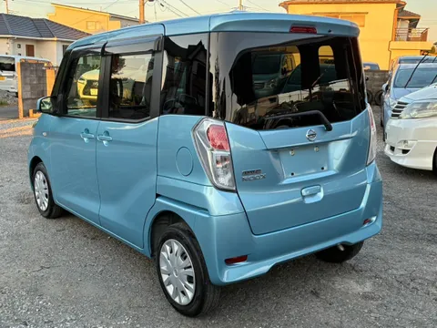 Nissan Dayz Roox