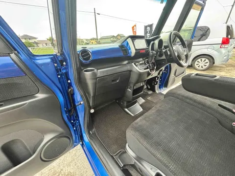 Honda N-BOX Plus