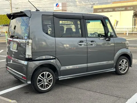 Honda N-BOX Plus Custom