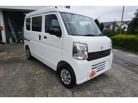 Nissan Clipper Van