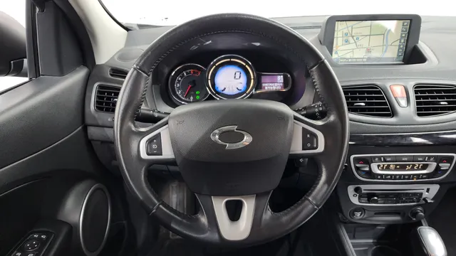 Renault SM3