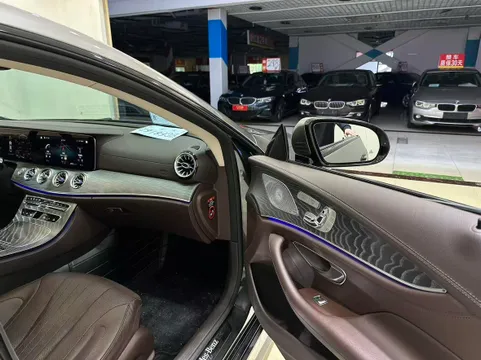 Mercedes-Benz Mercedes-Benz CLS
