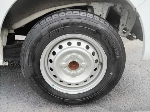 Mitsubishi Minicab Van