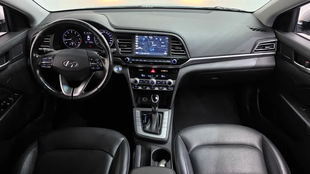 Hyundai Elantra (Avante)