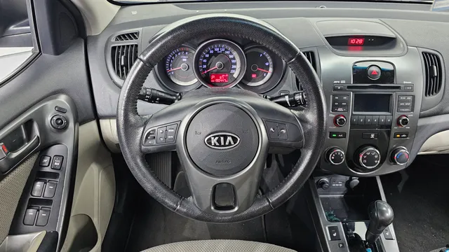 Kia Cerato (Forte)