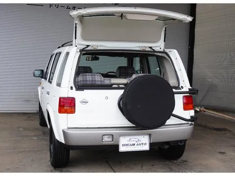 Nissan Rasheen