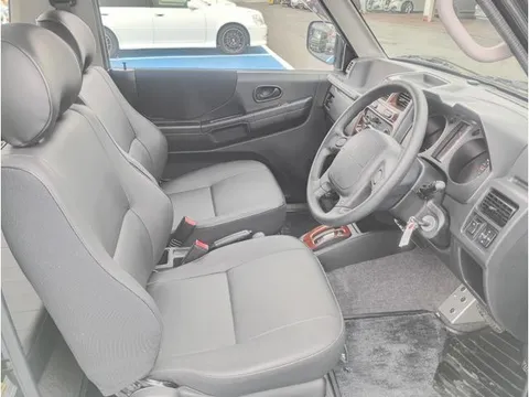 Mitsubishi Pajero JR