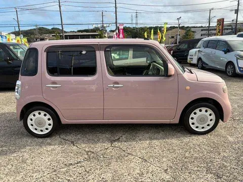 Daihatsu Mira Cocoa