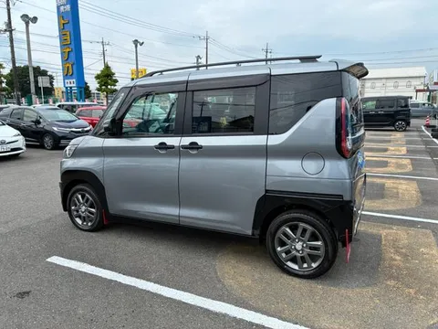 Mitsubishi Delica Mini