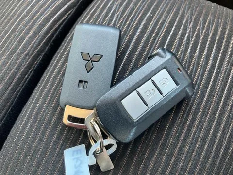 Mitsubishi eK Space