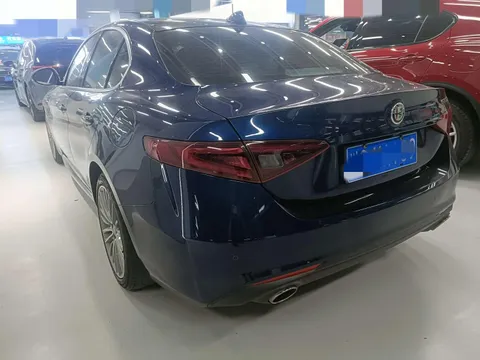 Alfa Romeo Giulia