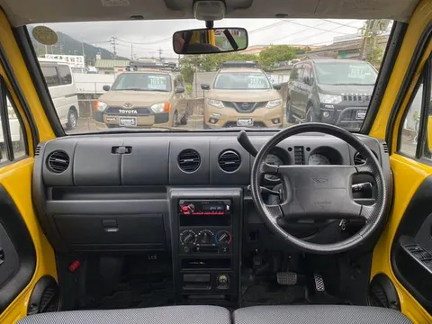 Daihatsu Naked