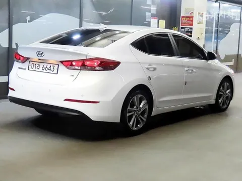 Hyundai Elantra (Avante)
