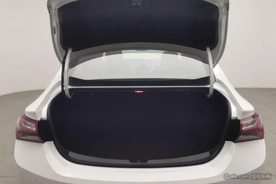 Chevrolet Malibu XL