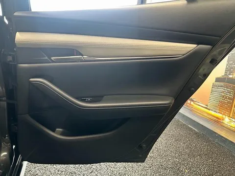 Mazda MAZDA3 Sedan