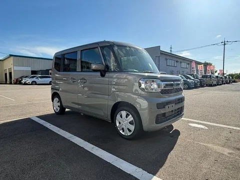 Suzuki Spacia