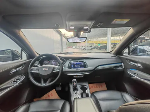Cadillac XT4
