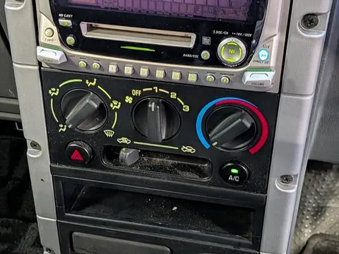 Daihatsu Naked