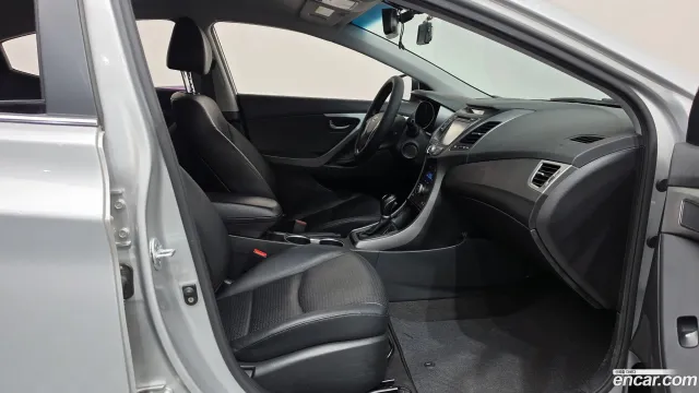 Hyundai Elantra (Avante)