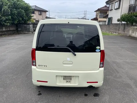 Nissan Otti