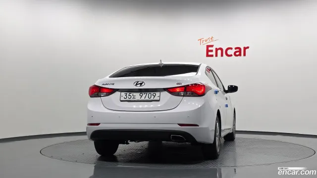 Hyundai Elantra (Avante)