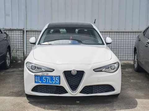 Alfa Romeo Giulia