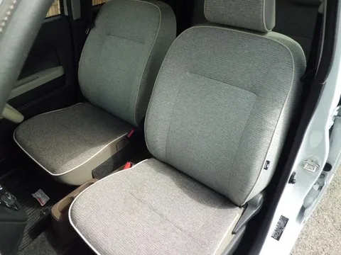 Daihatsu Mira Tocot