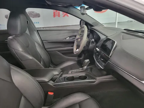 Cadillac CT4