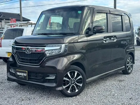 Honda N-BOX Custom