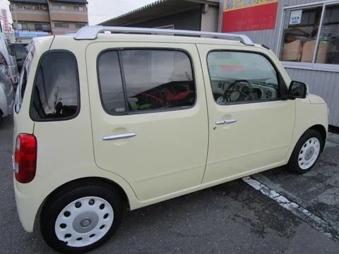 Daihatsu Mira Cocoa