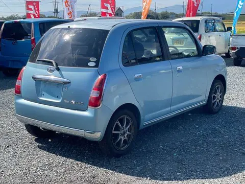 Daihatsu Mira Gino