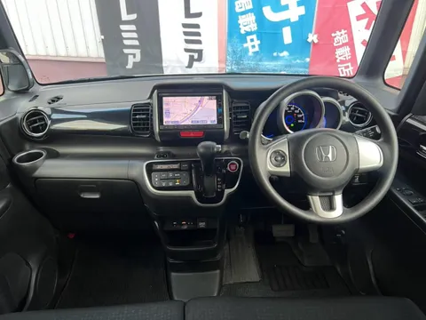 Honda N-BOX Custom