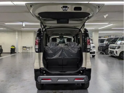 Mitsubishi Delica Mini