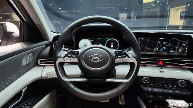 Hyundai Elantra (Avante)