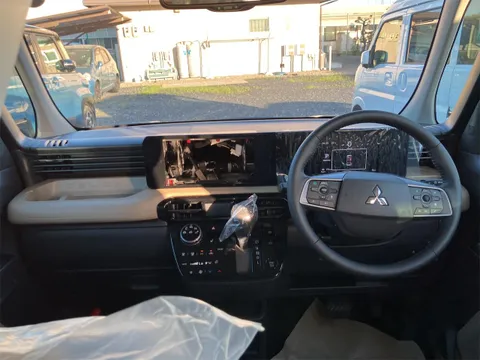 Mitsubishi Delica Mini