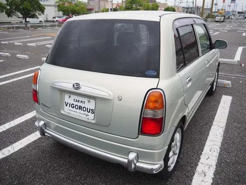 Daihatsu Mira Gino