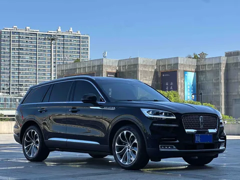 Lincoln Aviator