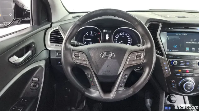 Hyundai Grand Santa Fe (Maxcruz)
