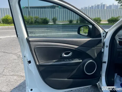 Renault SM3