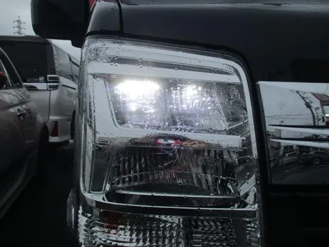 Nissan Clipper Van