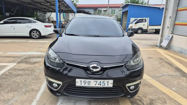 Renault SM3