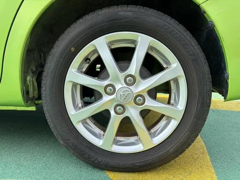 Toyota Pixis Mega