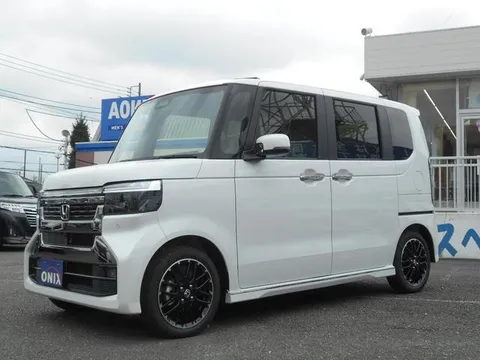 Honda N-BOX Custom