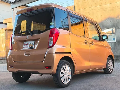 Mitsubishi eK Space