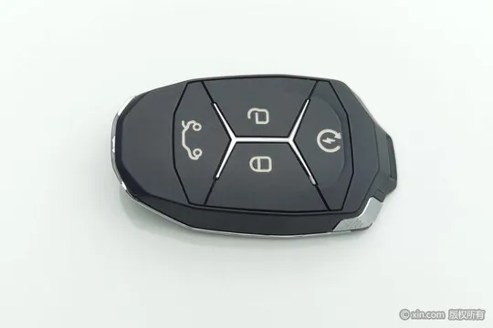 Lynk & Co 02